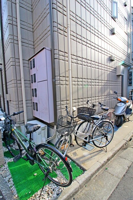 物件外観写真6　(駐輪場)