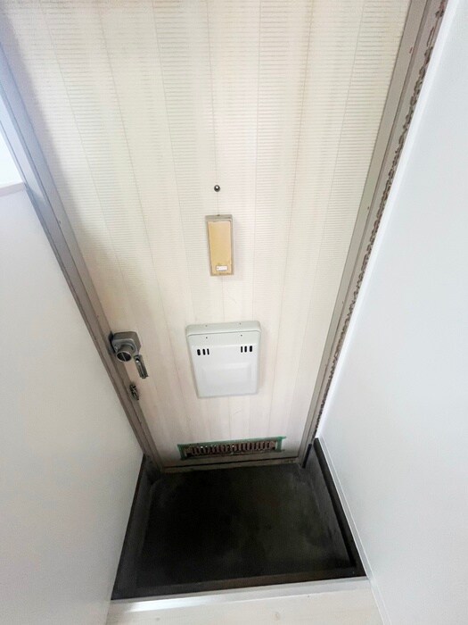 物件内観写真15　(玄関)