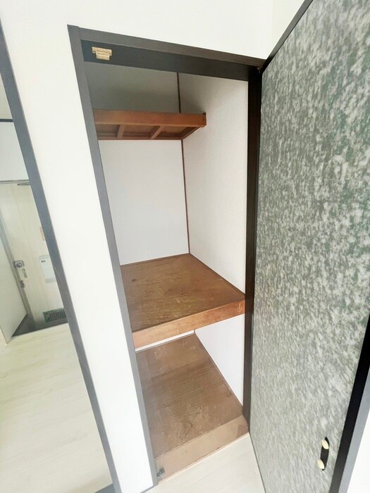 物件内観写真18　(収納)