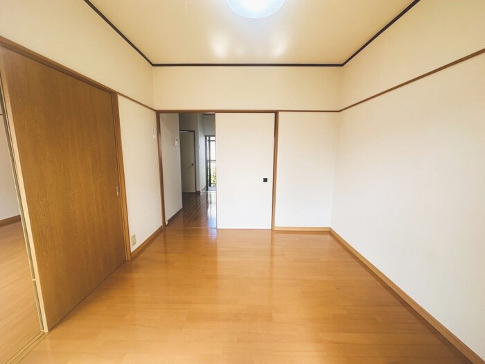 物件内観写真9　(居室)