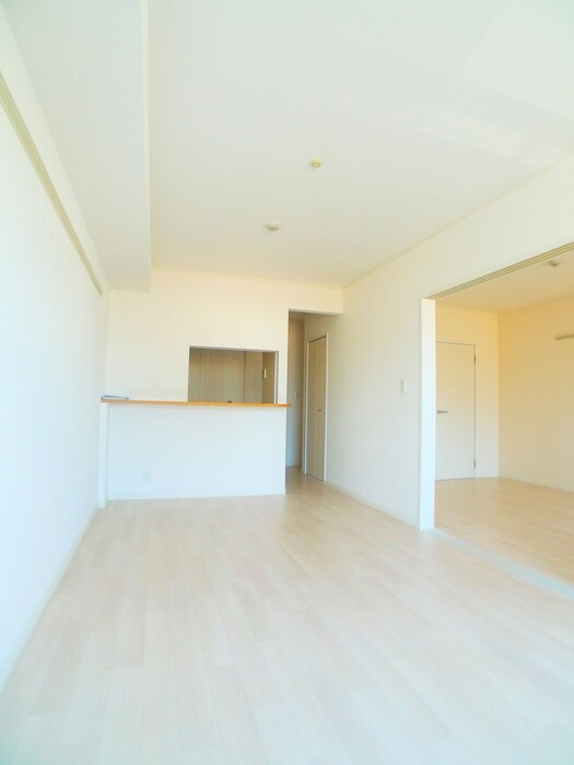 物件内観写真10　(廊下)