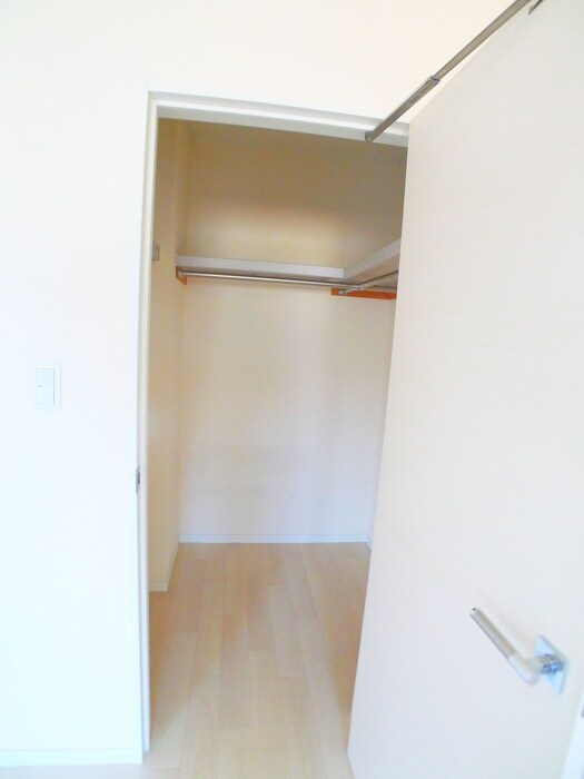 物件内観写真11　(収納)