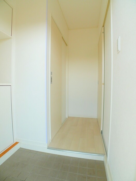 物件内観写真15　(玄関)