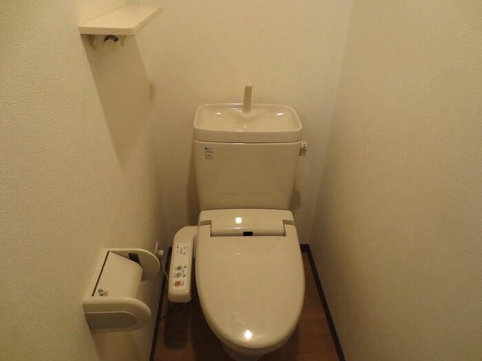 物件内観写真6　(トイレ)