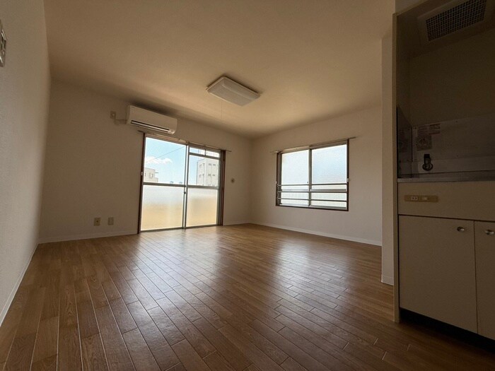 物件内観写真17　(廊下)