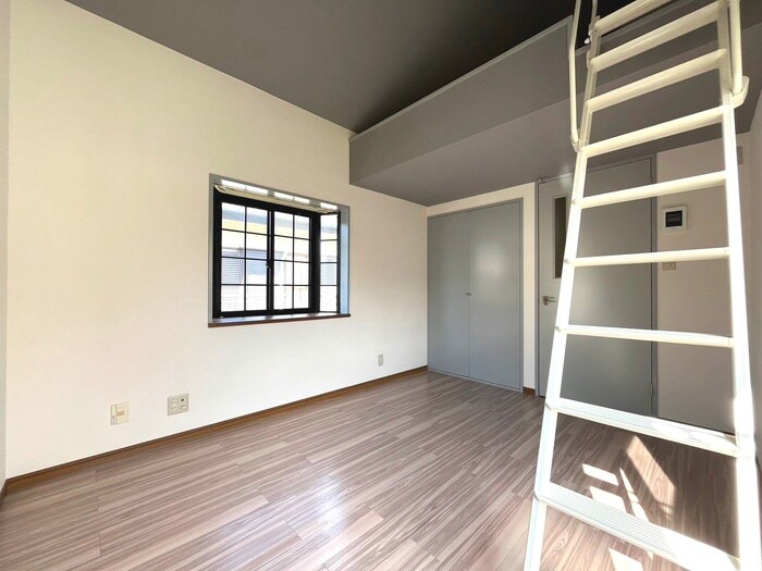 物件内観写真9　(居室)