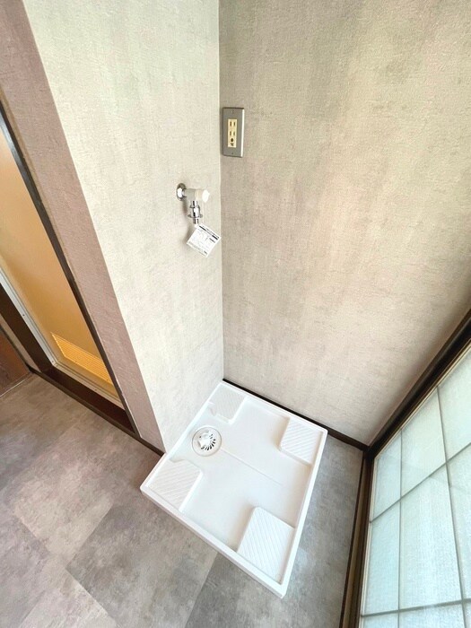 物件内観写真14　(洗濯機置場)