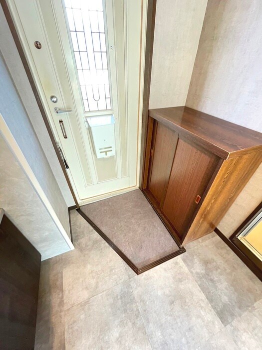 物件内観写真19　(玄関)