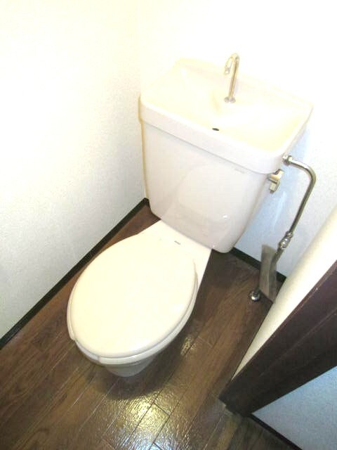 物件内観写真11　(トイレ)