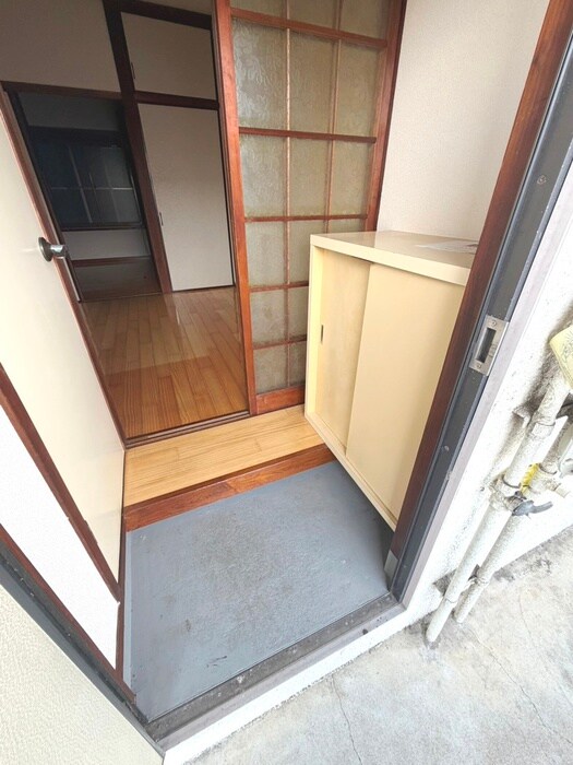 物件内観写真18　(玄関)