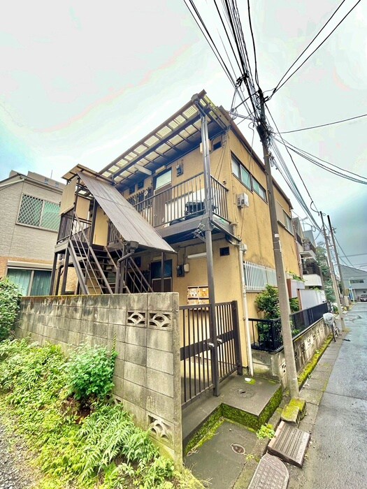 第三佐渡荘の外観写真