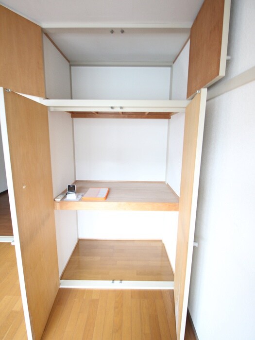 物件内観写真13　(収納)