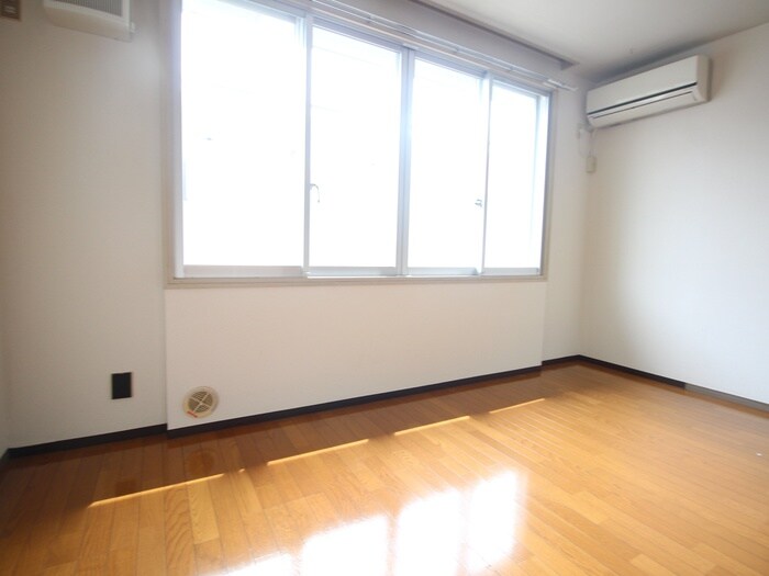 物件内観写真21　(居室)