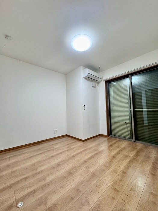 物件内観写真10　(居室)