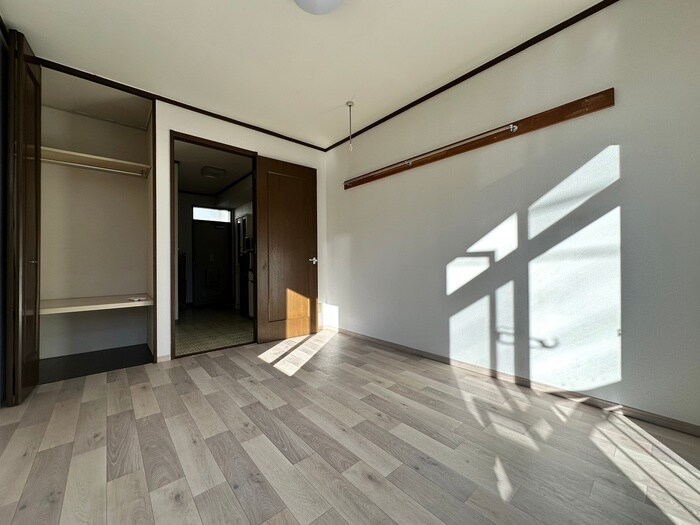 物件内観写真8　(居室)