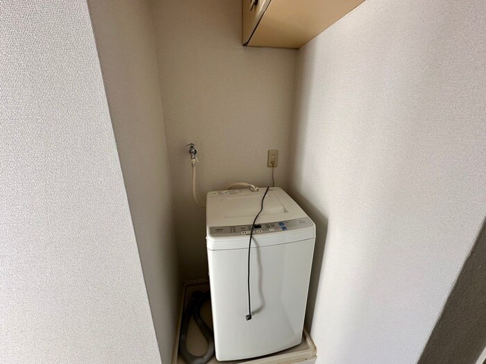 物件内観写真11　(洗濯機置場)