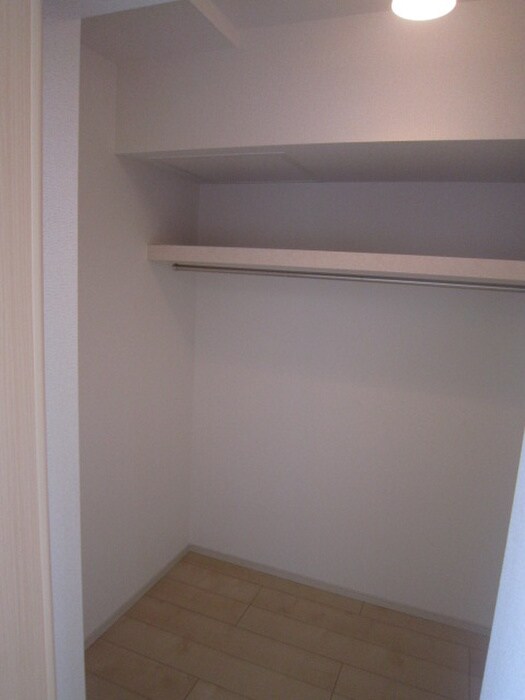 物件内観写真10　(収納)