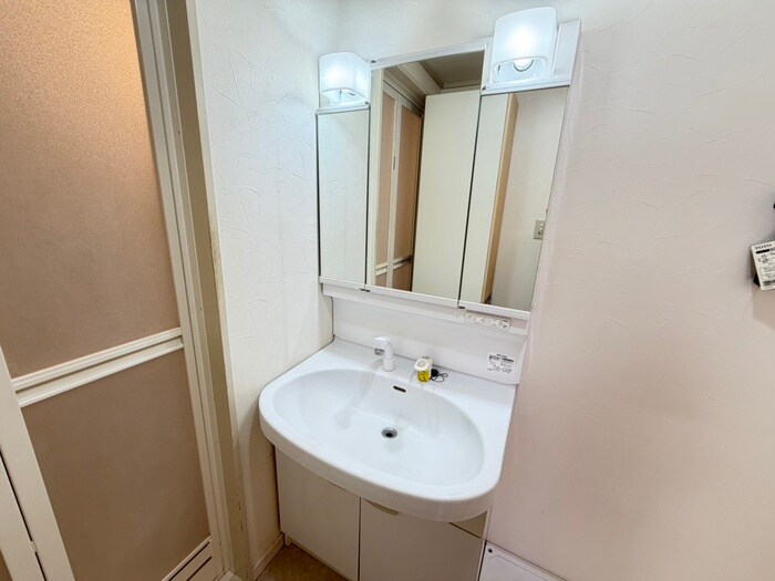 物件内観写真16　(洗面)