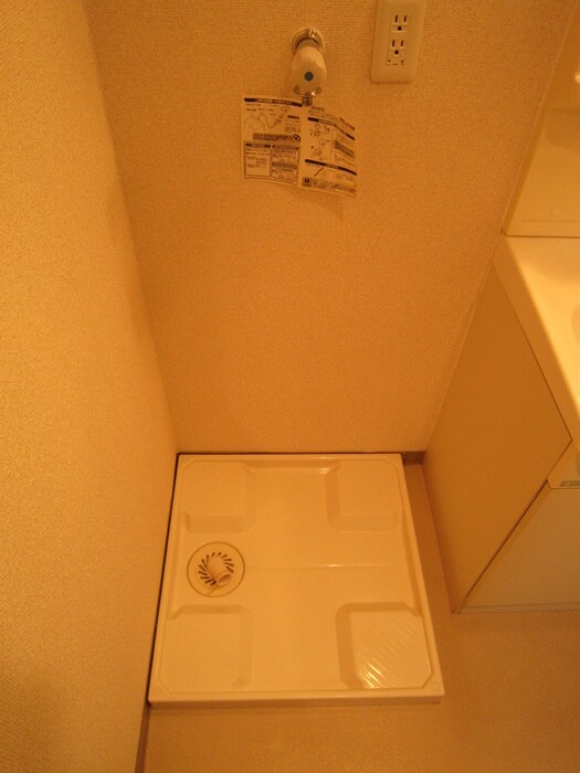 物件内観写真9　(洗濯機置場)