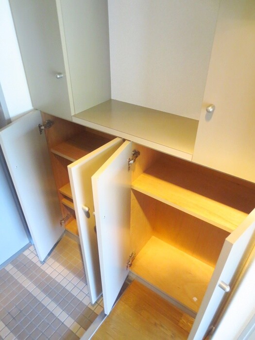 物件内観写真16　(靴箱)