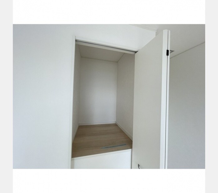 物件内観写真15　(収納)