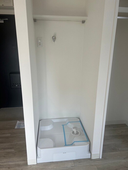 物件内観写真10　(洗濯機置場)