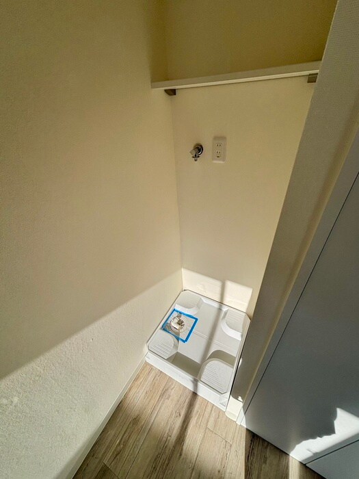 物件内観写真13　(洗濯機置場)