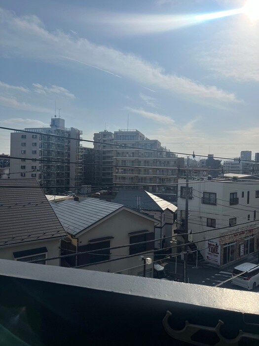 物件内観写真16　(室内からの展望)