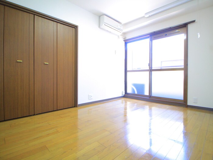 物件内観写真7　(居室)