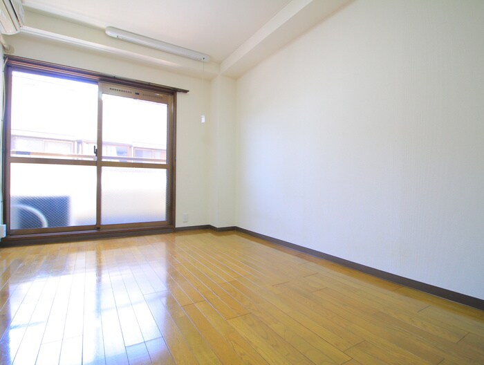 物件内観写真10　(居室)