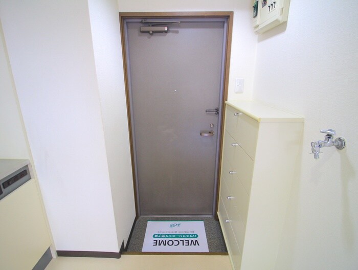 物件内観写真19　(玄関)