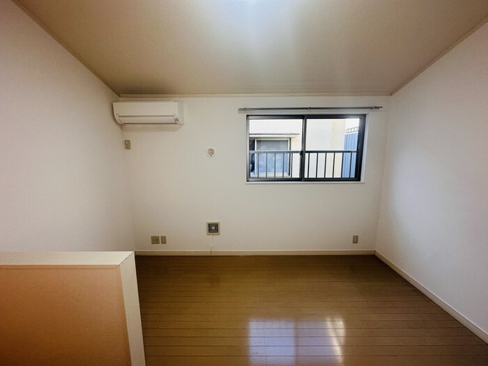 物件内観写真10　(居室)