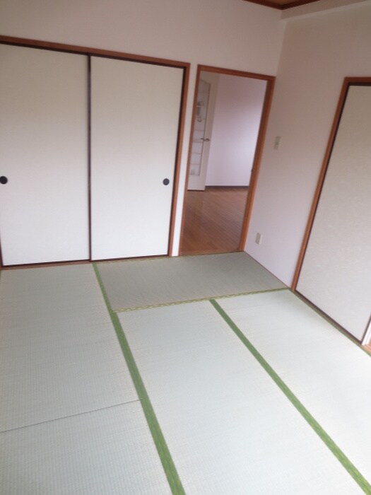 物件内観写真9　(居室)