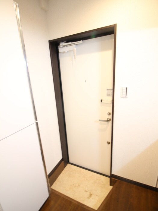 物件内観写真15　(玄関)