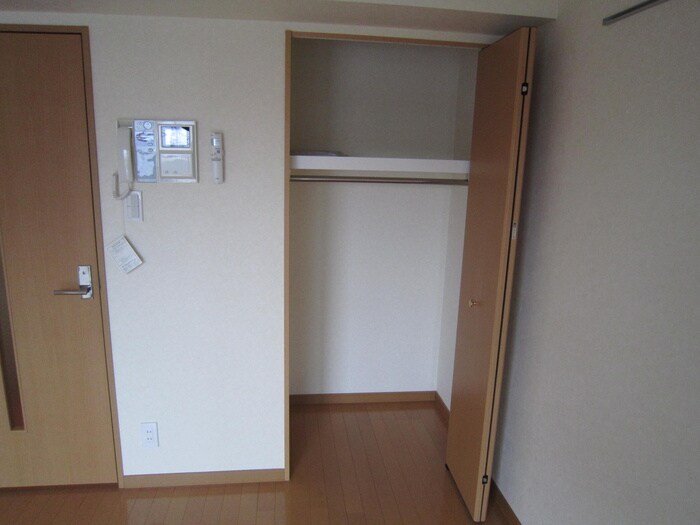 物件内観写真13　(収納)