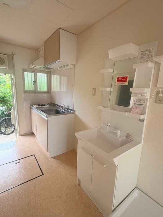 物件内観写真14　(洗面)