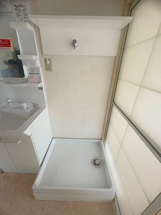 物件内観写真15　(洗濯機置場)