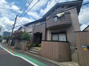 小財邸外観写真