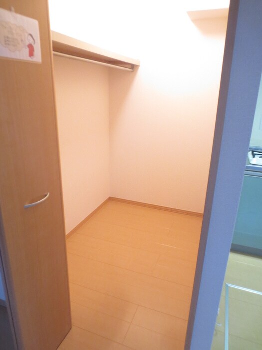 物件内観写真13　(収納)