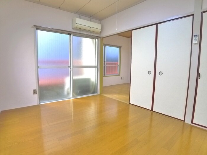 物件内観写真16　(室内からの展望)