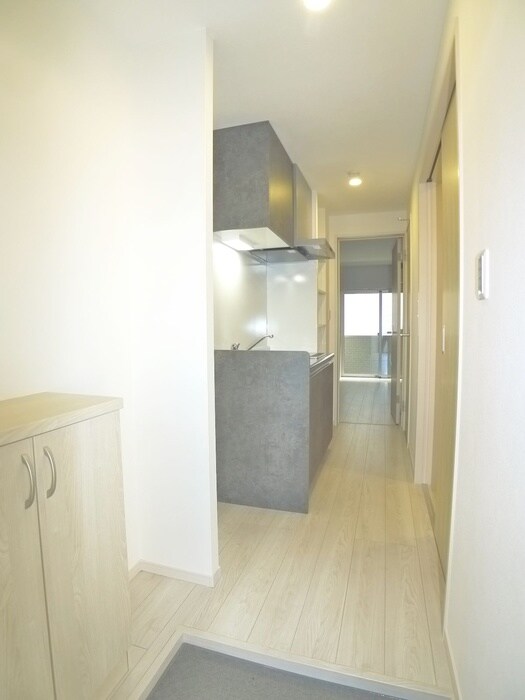 物件内観写真17　(玄関)