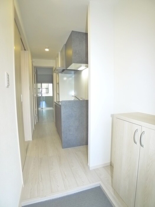 物件内観写真17　(玄関)