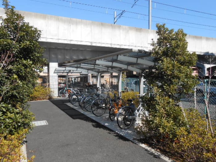 物件外観写真3　(駐輪場)