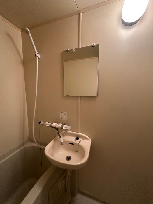 物件内観写真12　(洗面)