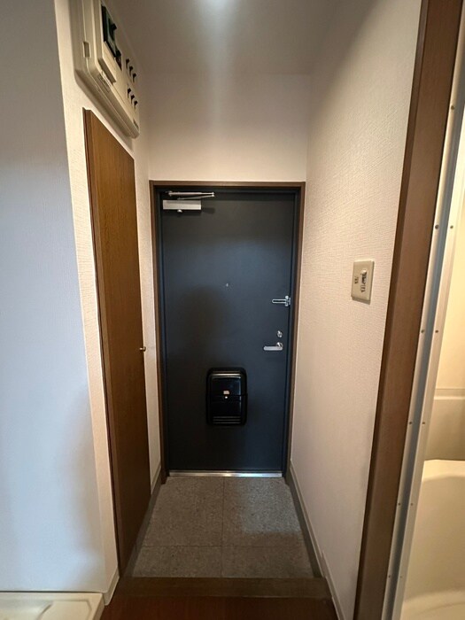 物件内観写真14　(玄関)