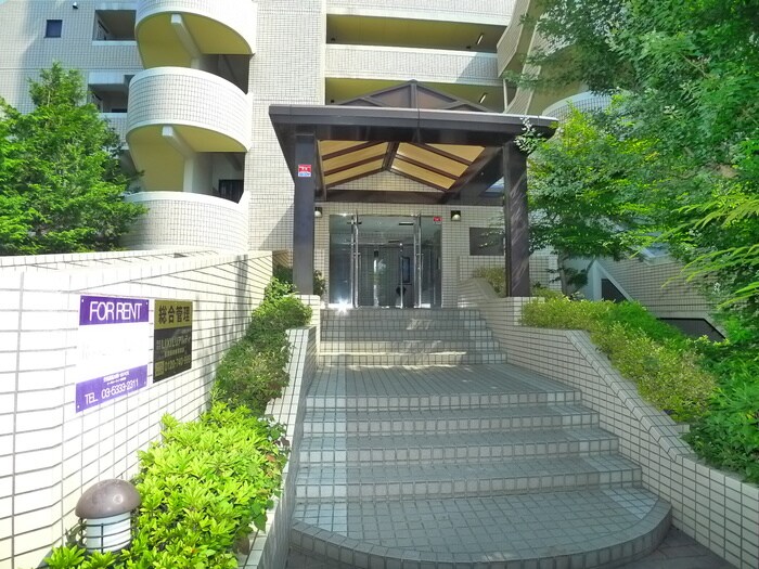 物件外観写真2　(エントランス部分)