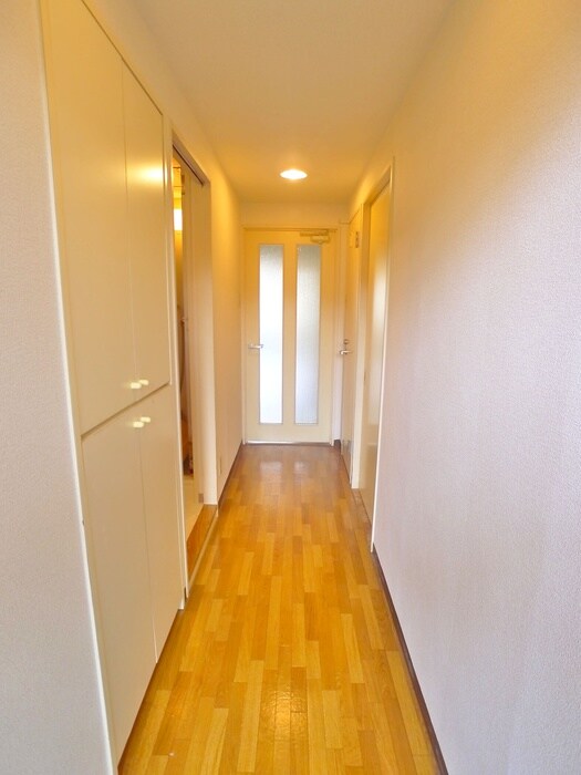 物件内観写真21　(廊下)