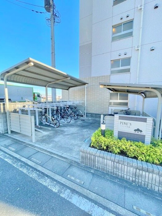 物件外観写真4　(駐輪場)