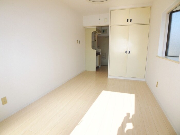 物件内観写真6　(居室)