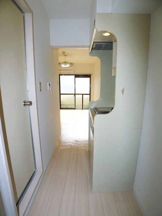 物件内観写真13　(廊下)